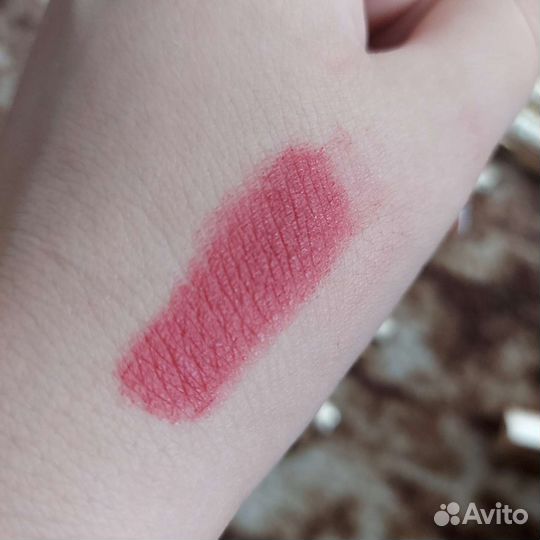 Clarins Joli Rouge velvet помада оттенок 733V