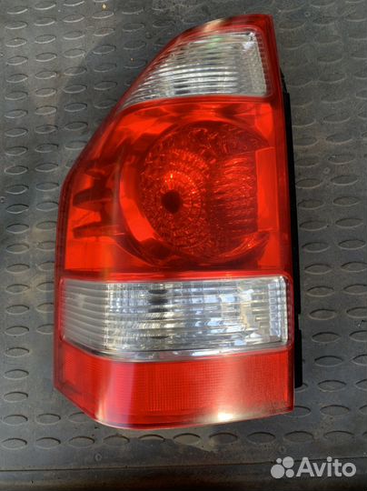 Фара задня левая Mitsubishi Pajero V73W