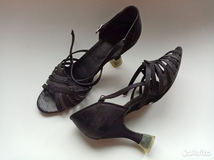 Танцевальная обувь женская: туфли для латины