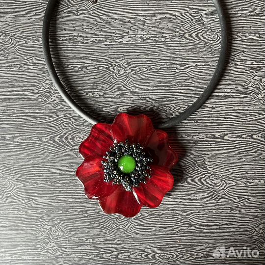 Колье из цветного стекла в технике мурано