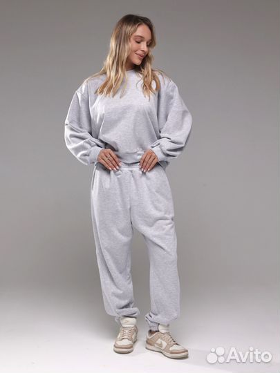 Свитшот женский оверсайз