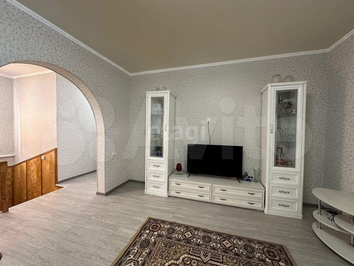 Дом 199,4 м² на участке 6 сот.