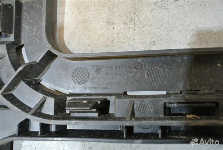 Кронштейн заднего бампера правый Porsche Cayenne