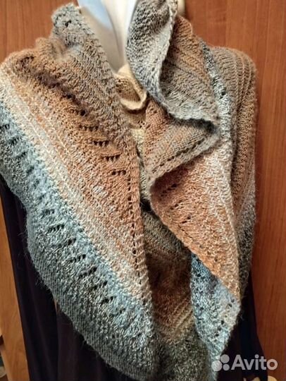 Вязаные шали ручной работы