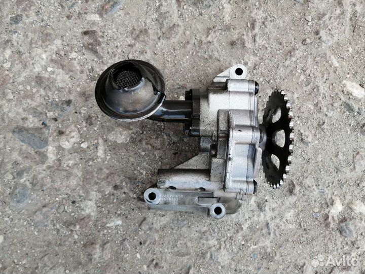 Масляный насос VAG 1.9 Дизель 138115105D