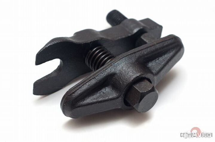 Съемник рулевых и шаровых ваз 210110 каблук Сер