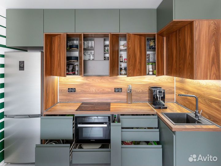 Кухня по проекту с антресолями в Москве