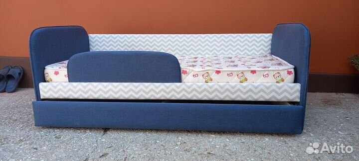 Детский диван б/у