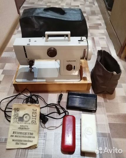 Швейная машина 