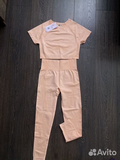 Нoвый костюм для фитнеса