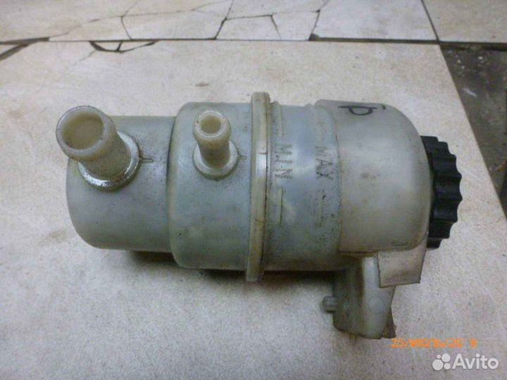 Бачок гидроусилителя Dodge Caliber 2.0 2008