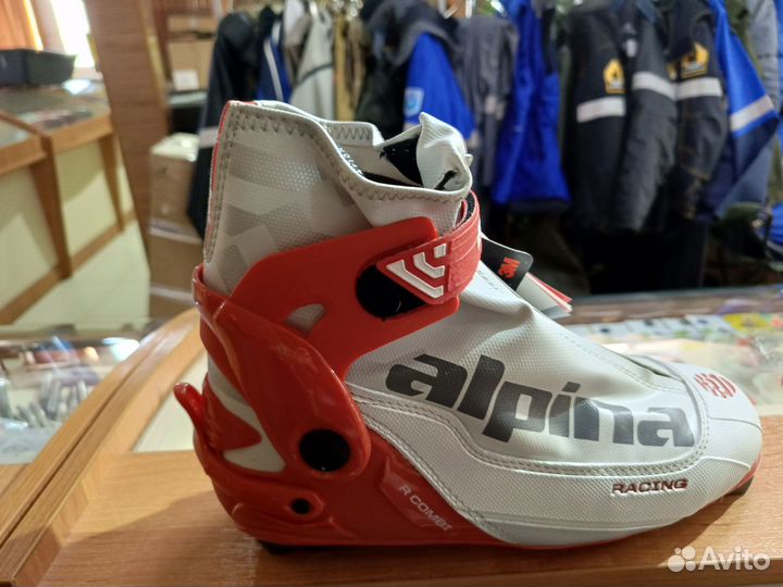 Лыжные ботинки коньковые Alpina