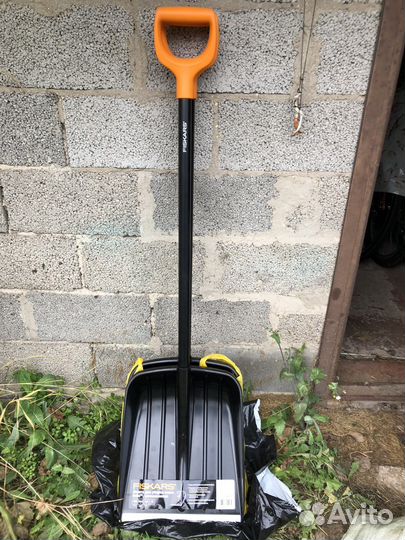 Лопата фискарс для снега