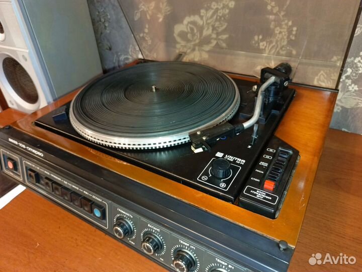 Проигрыватель пластинок 