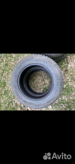 Yokohama Ice Guard Stud IG55 215/60 R16