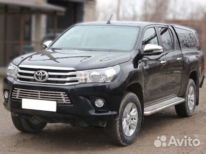 Решетка в бампер d-16 Toyota Hilux