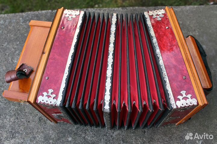 Саратовская гармонь. В коробке. СССР