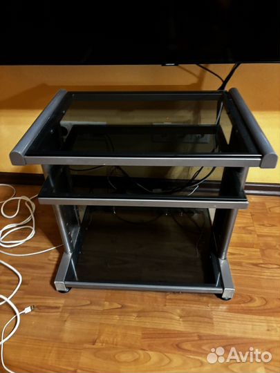 Тумба стеклянная под телевизор тв