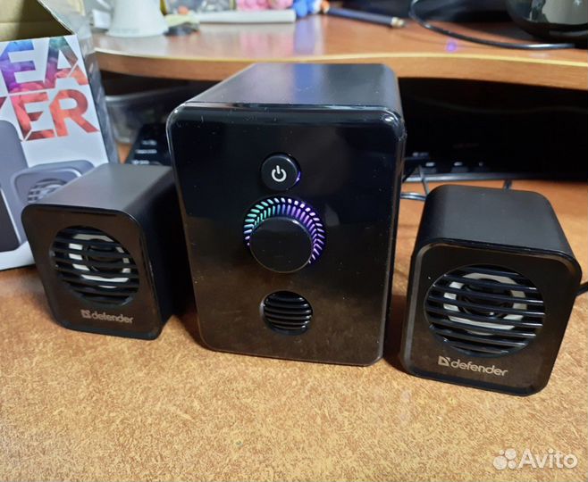 Компьтерные наушники, колонки,микрафон,И так далее