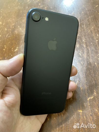 iPhone 7, 32 ГБ