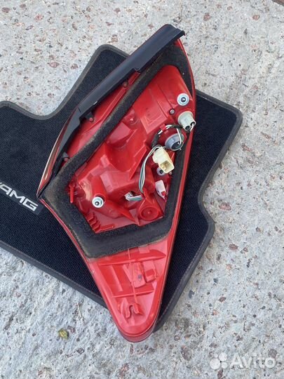 Задний правый фонарь toyota rav 4