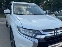 Mitsubishi Outlander 2.0 CVT, 2019, 88 617 км, с пробегом, цена 2 480 000 руб.