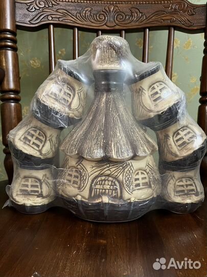 Кувшин и стопки