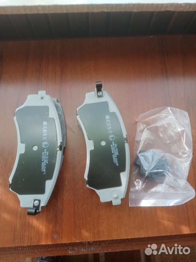 Тормозные колодки передние