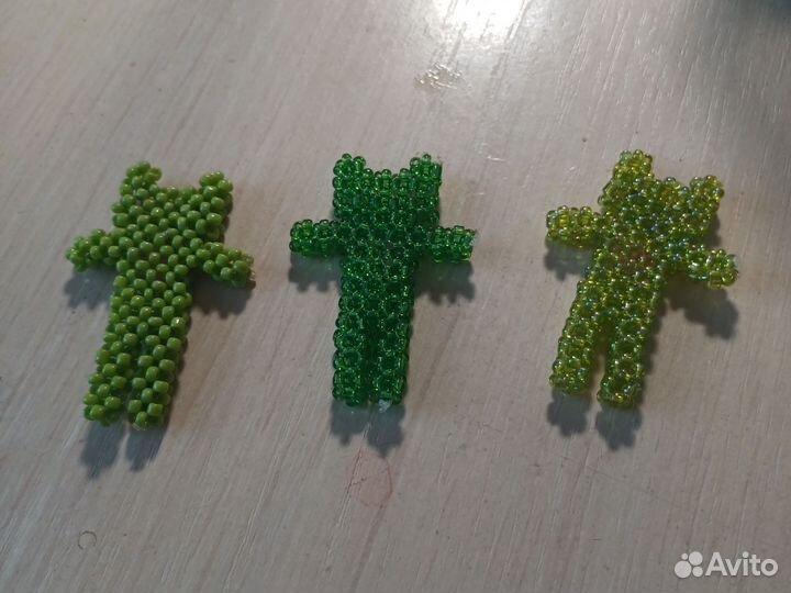 Лягушки из бисера