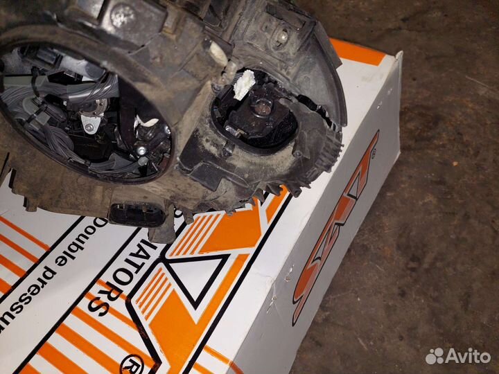 Фара передняя правая Mercedes Gls X166 2015-2019