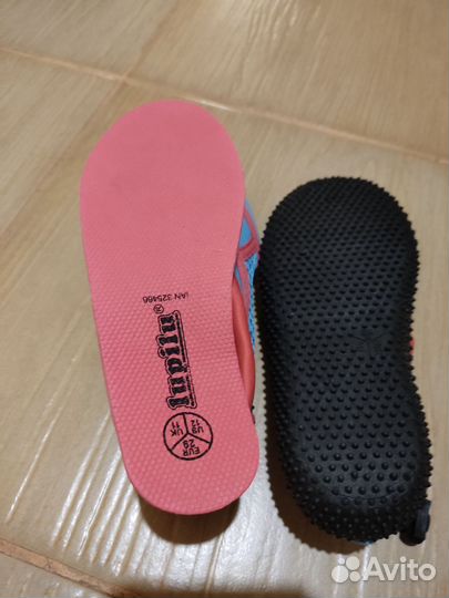 Аквашузы, обувь для плавания, сланцы