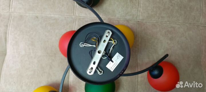 Люстра на 6 плафонов