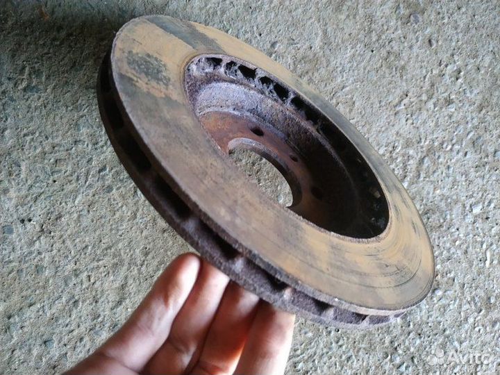 Тормозной диск Лада Гранта седан 11186(1.6L 87Л.С