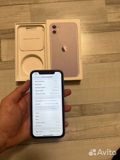 iPhone 11, 64 ГБ