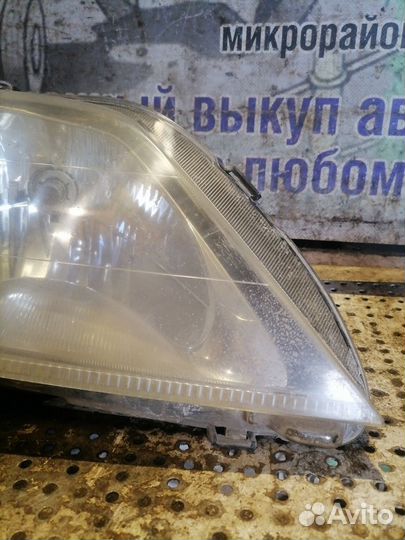 Фара правая Renault Logan