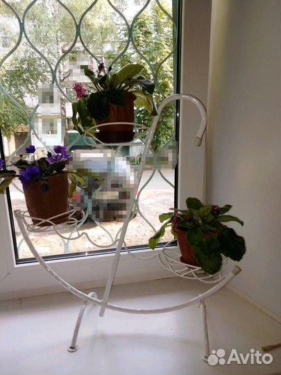 Подставка для цветов на 3 кашпо