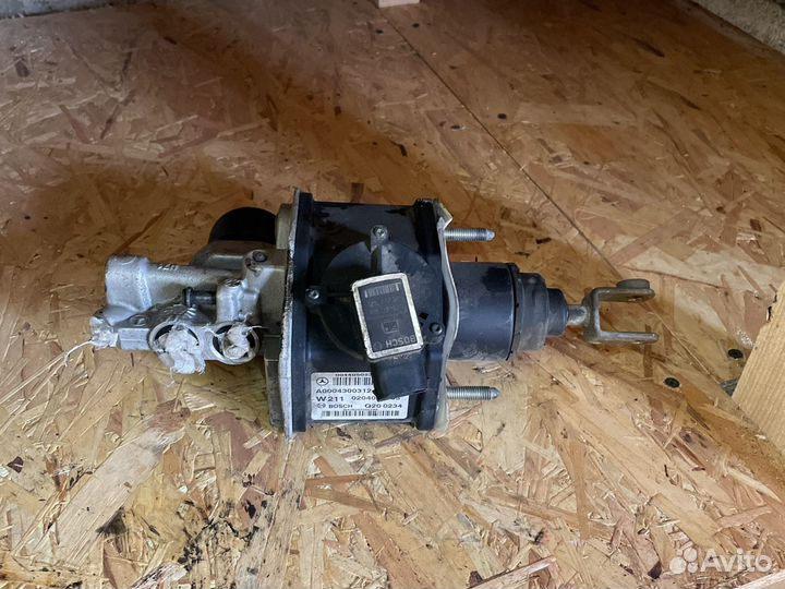 Главный тормазной цилиндр w211