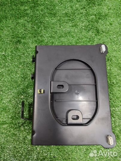 Блок комфорта (коммутационный) Peugeot Partner B9