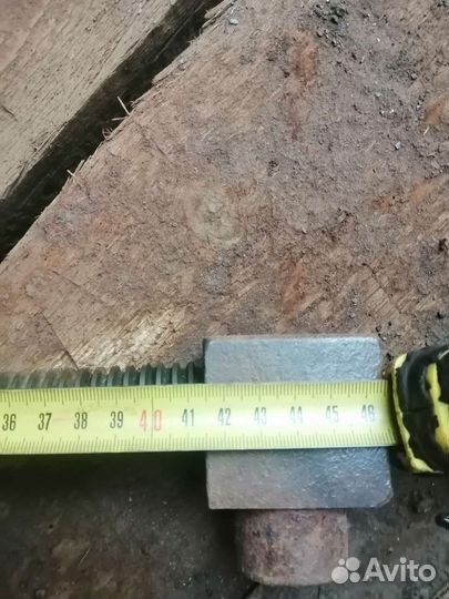 Винт от тисков