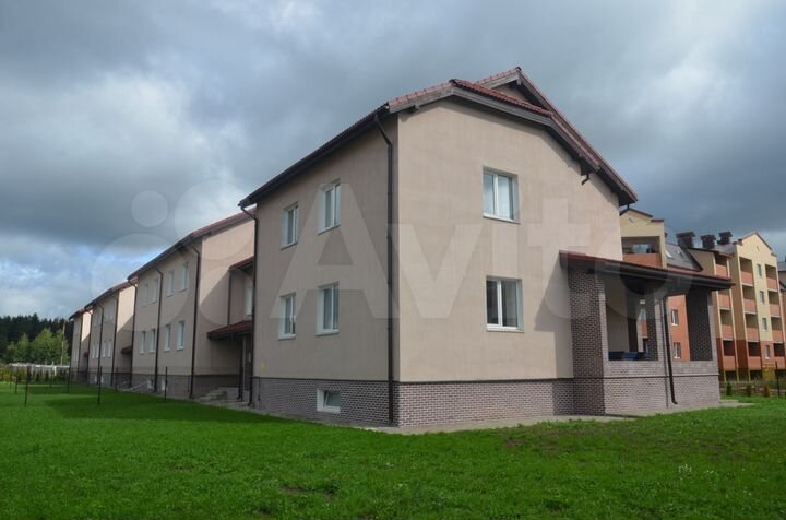 Таунхаус 313 м² на участке 4 сот.