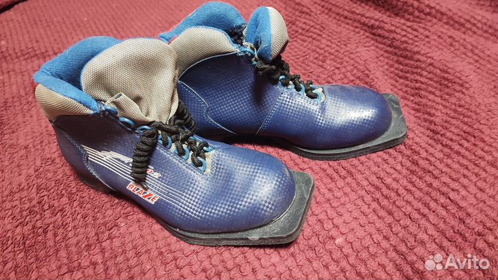 Лыжные ботинки