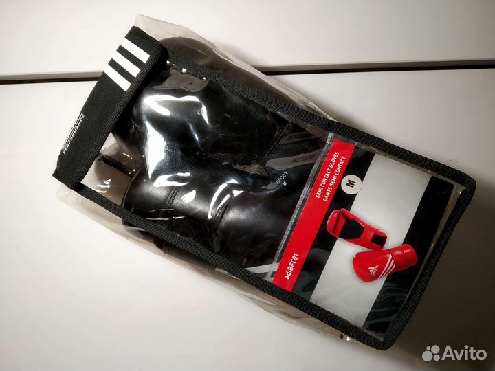 Боксерские перчатки adidas