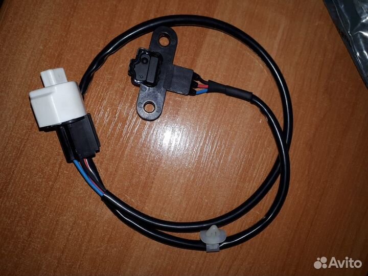 Датчик положения коленвала Mitsubishi