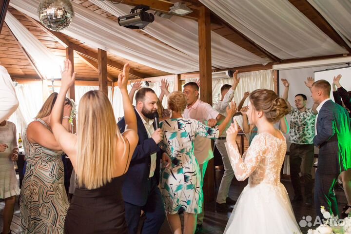 Ведущий на свадьбу