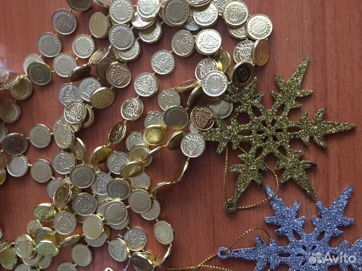 Новогодние игрушки и крепления