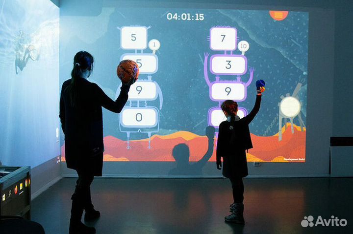 Интерактивная стена кидалки для детей