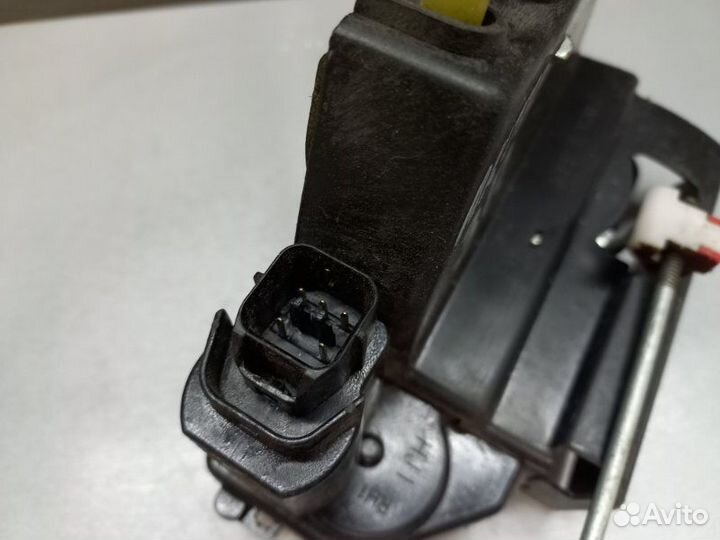 Замок двери задний правый Ssang Yong Actyon Sports