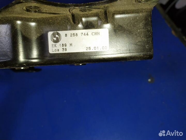 Кронштейны регулировки заднего сиденья BMW X5 E53