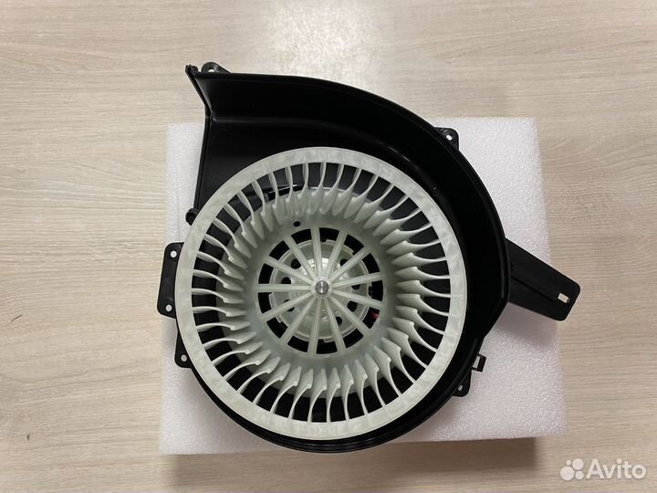 Мотор печки Поло 10-20 Рапид 10-21