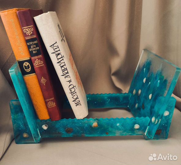 Полка для книг